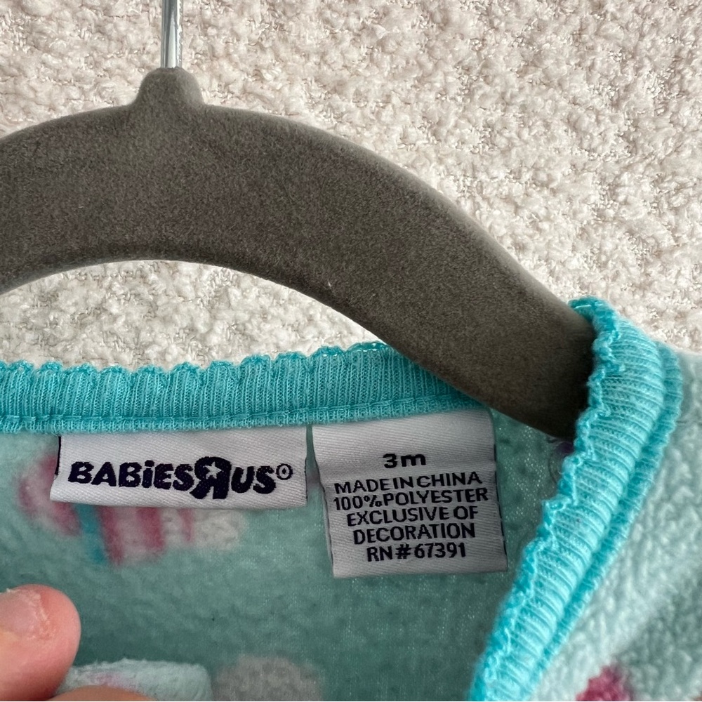Babies R Us Vintage Baby Infant Fleece Winter Pajamas Size 3 Months - Picture 2 of 9